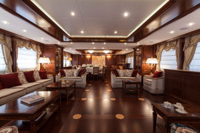 Superyacht PRIDE -  Main Salon